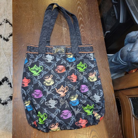 Disney Loungefly Alice In Wonderland The Mad Hatter Bag - Picture 2 of 3